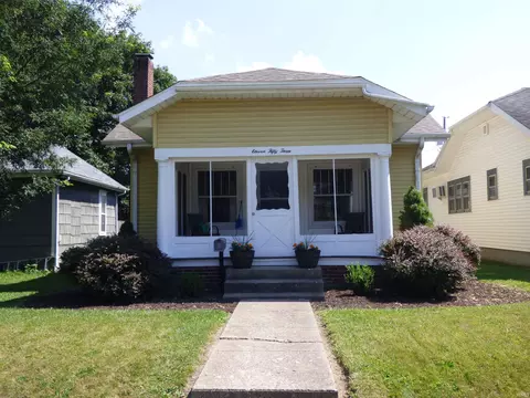 1153 E Clinton St, Frankfort, IN 46041