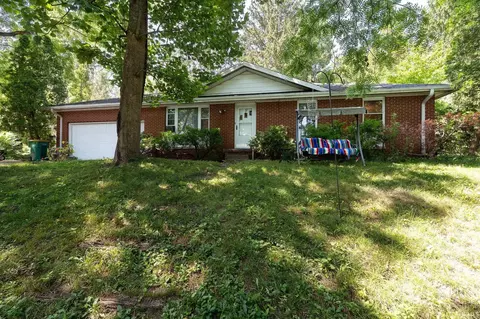 12 Circle Ln, West Lafayette, IN 47906