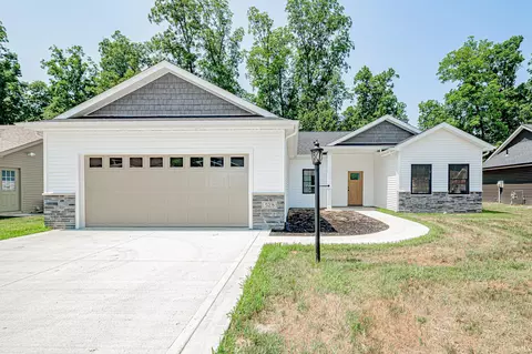528 S Valley River Dr, Columbia City, IN 46725