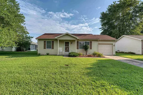 7402 Pendleton Ave, Evansville, IN 47715