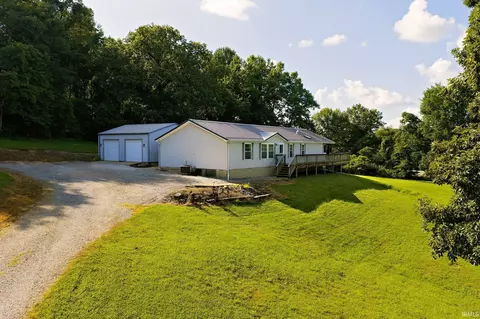 8666 E Ash Rd, Bloomfield, IN 47424 photo 4