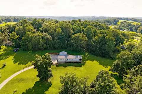 8666 E Ash Rd, Bloomfield, IN 47424 photo 3