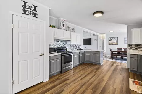 8666 E Ash Rd, Bloomfield, IN 47424 photo 16