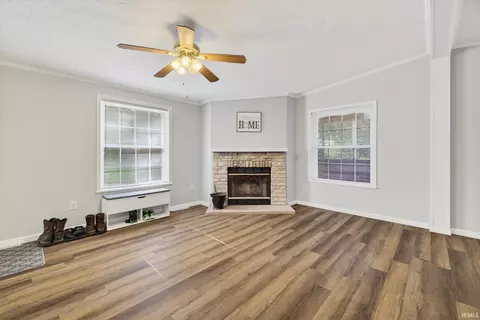 8666 E Ash Rd, Bloomfield, IN 47424 photo 17