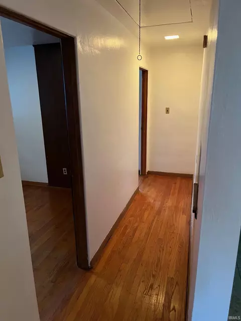 Entry Way - 1045 Eclipse Pl, South Bend, IN 46628 photo 1 of 5
