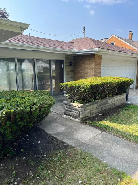 Other - 1045 Eclipse Pl, South Bend, IN 46628 photo 2 of 6