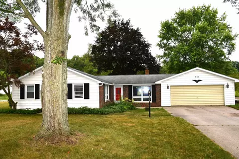 905 N Division St, Bristol, IN 46507