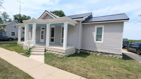 324 E Walnut St, Argos, IN 46501 photo 16