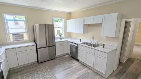 324 E Walnut St, Argos, IN 46501 photo 5