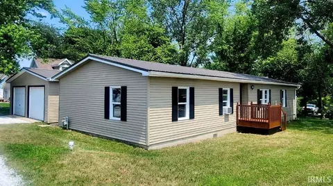 8198 E Mcclintic Rd, Syracuse, IN 46567 photo 1