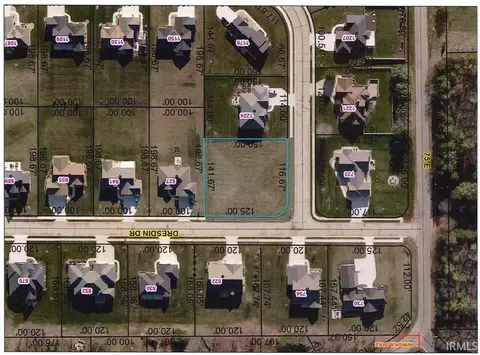 813 E Dresdin Dr, Warsaw, IN 46580