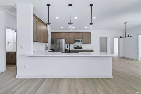 Kitchen - 964 E 400s, Bringhurst, IN 46913 photo 1 of 3