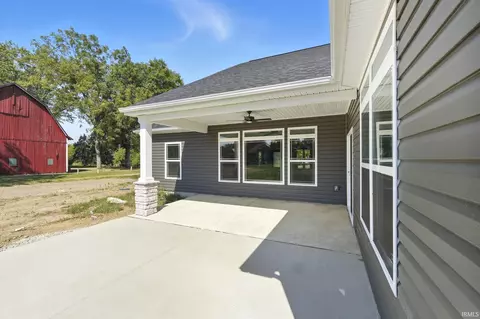 Exterior - 964 E 400s, Bringhurst, IN 46913 photo 3 of 5