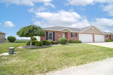 176 Sunset Dr, Winchester, IN 47394