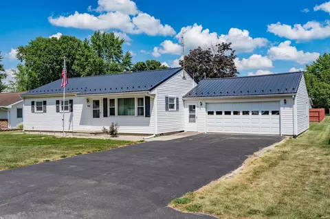 708 N Metts St, Ossian, IN 46777