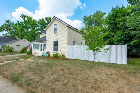 1103 E Clark St, Warsaw, IN 46580
