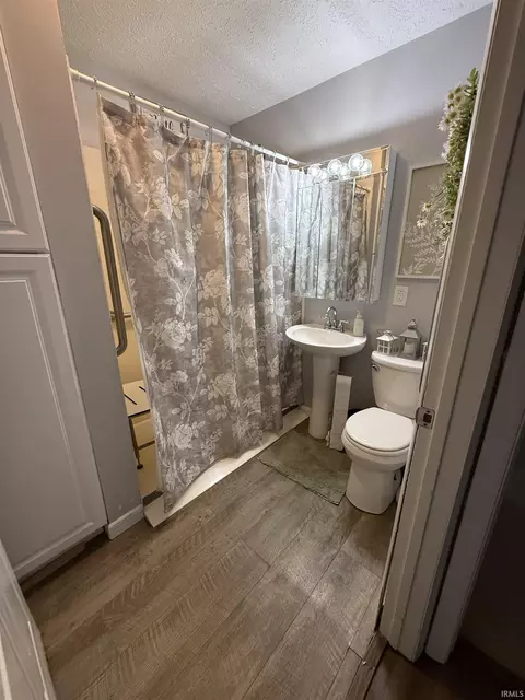 Bath - 1206 W Brook St, Mitchell, IN 47446 photo 1 of 1