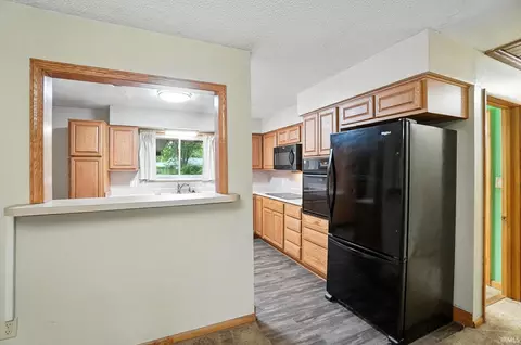 Kitchen - 4837 Dwight Dr, Fort Wayne, IN 46835 photo 1 of 3