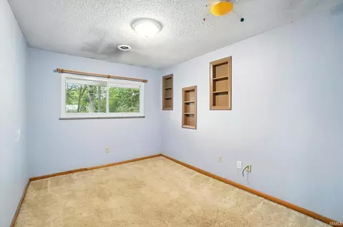 Bedroom - 4837 Dwight Dr, Fort Wayne, IN 46835 photo 6 of 6