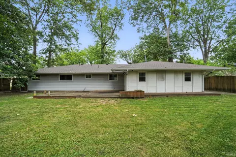 Exterior - 4837 Dwight Dr, Fort Wayne, IN 46835 photo 3 of 12