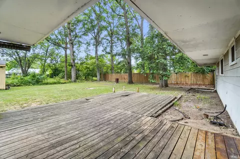 Exterior - 4837 Dwight Dr, Fort Wayne, IN 46835 photo 5 of 12