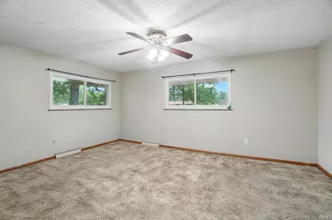 Bedroom - 4837 Dwight Dr, Fort Wayne, IN 46835 photo 3 of 6