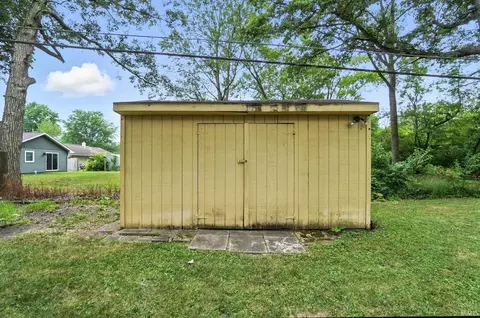 Exterior - 4837 Dwight Dr, Fort Wayne, IN 46835 photo 10 of 12