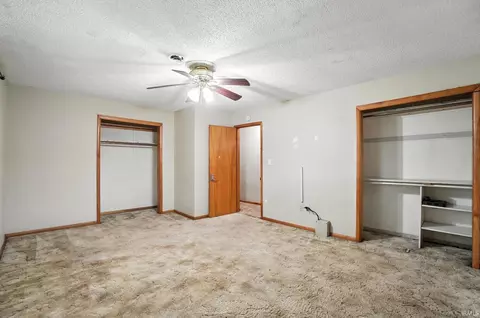 Bedroom - 4837 Dwight Dr, Fort Wayne, IN 46835 photo 4 of 6