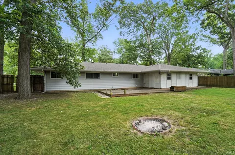 Exterior - 4837 Dwight Dr, Fort Wayne, IN 46835 photo 4 of 12