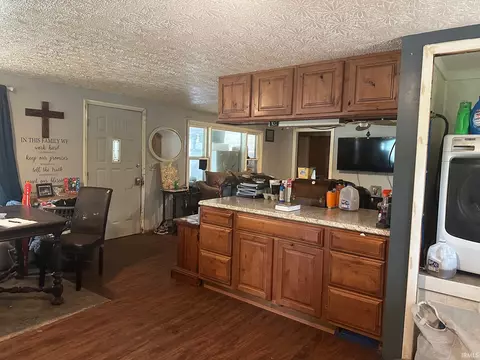8550 E Cole Ln, Peru, IN 46970 photo 4