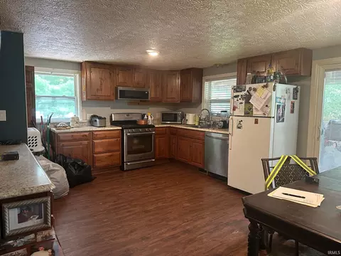 8550 E Cole Ln, Peru, IN 46970 photo 2
