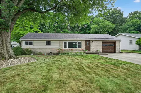 26546 Roseland Rd, Elkhart, IN 46514