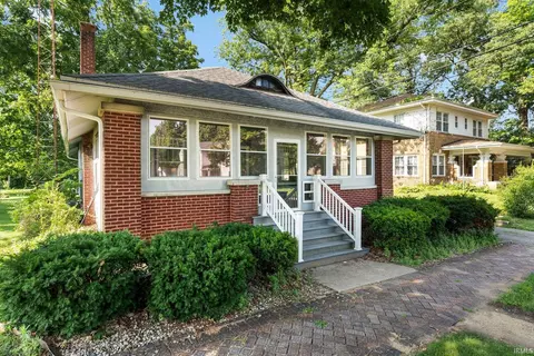 315 W 9th St, Rochester, IN 46975