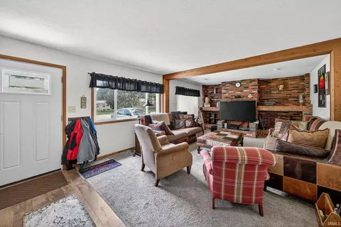 15625 Darden Rd, Granger, IN 46530 photo 3