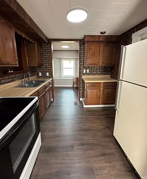 408 John St, Washington, IN 47501 photo 6