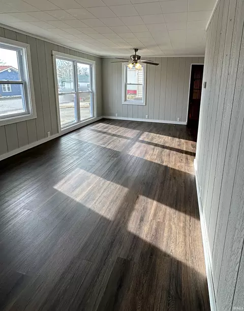 408 John St, Washington, IN 47501 photo 3