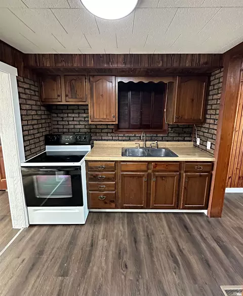 408 John St, Washington, IN 47501 photo 5