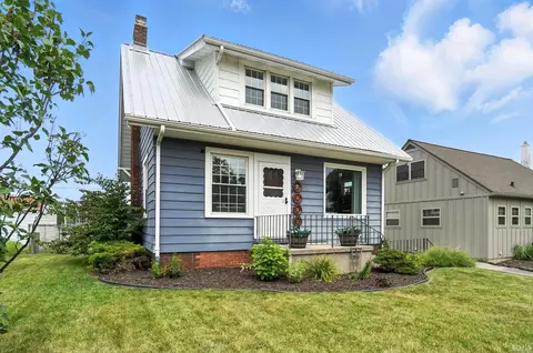 2402 Cambridge Blvd, Fort Wayne, IN 46808