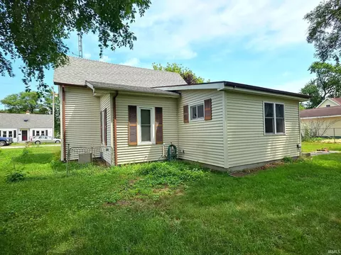 Exterior - 8 W Madison St, Hamlet, IN 46532 photo 3 of 5