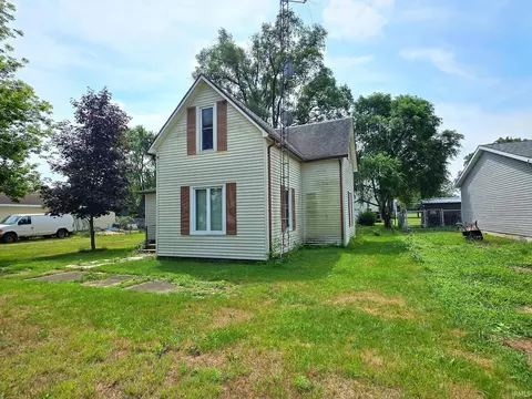 Exterior - 8 W Madison St, Hamlet, IN 46532 photo 2 of 5