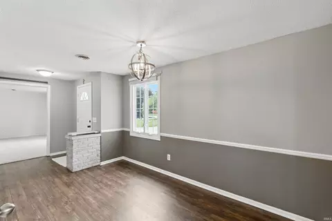 3605 E Saddle Dr, Fort Wayne, IN 46804 photo 5