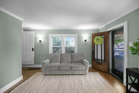 Entry Way - 818 Eckman St, South Bend, IN 46614 photo 2 of 2