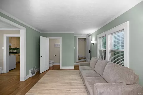 Living - 818 Eckman St, South Bend, IN 46614 photo 1 of 1