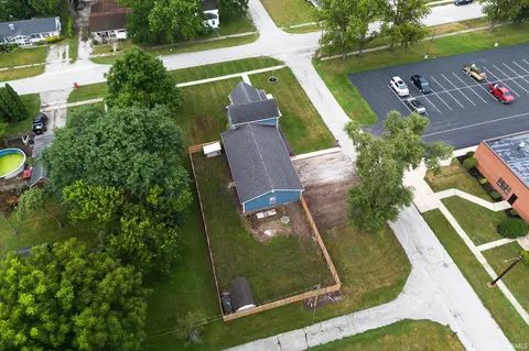 View/Area - 702 E Walnut St, Chalmers, IN 47929 photo 4 of 5