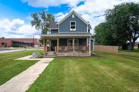 Exterior - 702 E Walnut St, Chalmers, IN 47929 photo 3 of 6