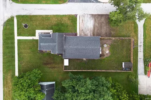 View/Area - 702 E Walnut St, Chalmers, IN 47929 photo 1 of 5