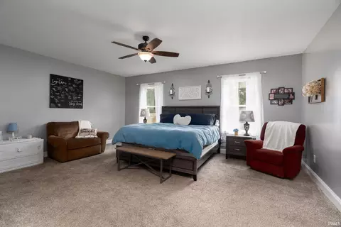 Bedroom - 702 E Walnut St, Chalmers, IN 47929 photo 4 of 5