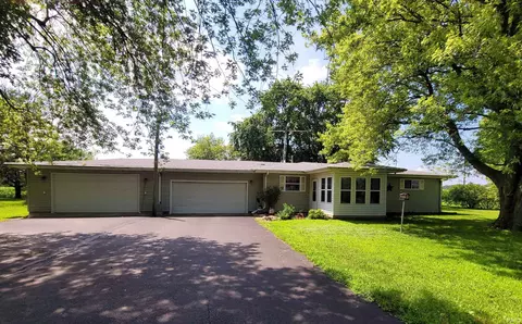 360 S Broadway St, Frankfort, IN 46041