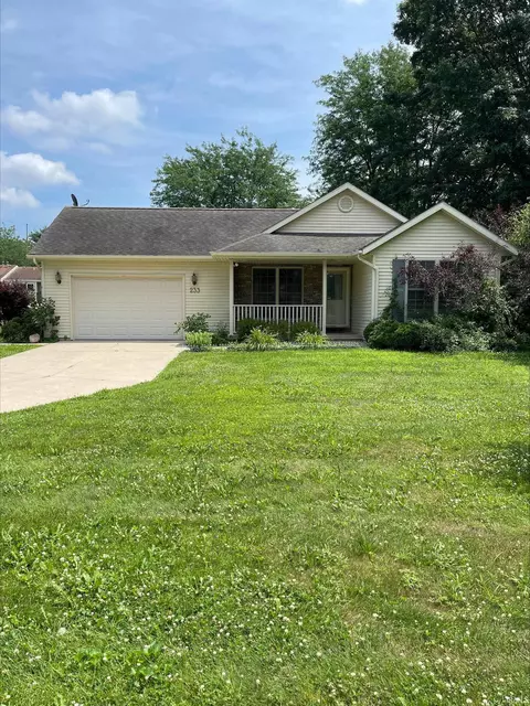 233 Orchid Ct, Plymouth, IN 46563