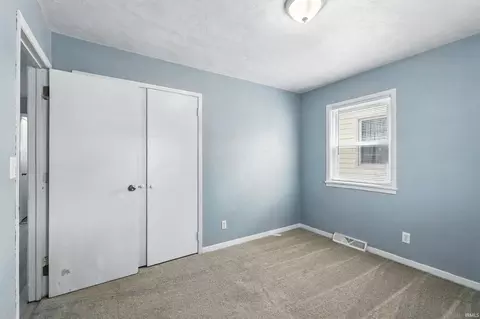 2515 E State Blvd, Fort Wayne, IN 46805 photo 9